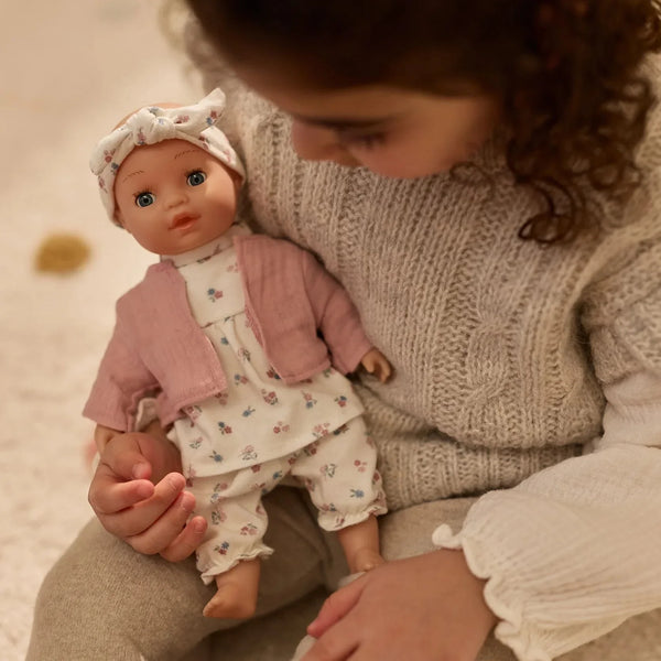 Little Dutch punčka Philou za domišljijsko igro otrok