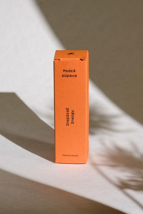 Krabička pleťového séra Modrá púpava Inspiral Energy – produktová fotka s tieňom.