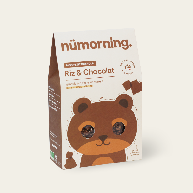 Paquet de céréales pour enfant bio et peu sucré au chocolat, de la marque nümorning