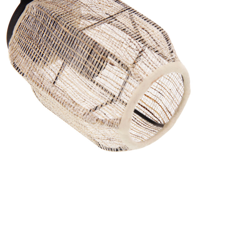 Natuurlijke uitstraling door de jute afwerking van deze bruine plafondlamp. Perfect voor een landelijke sfeer in huis.