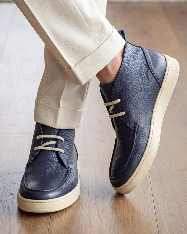 LEUCA - Blue Leather