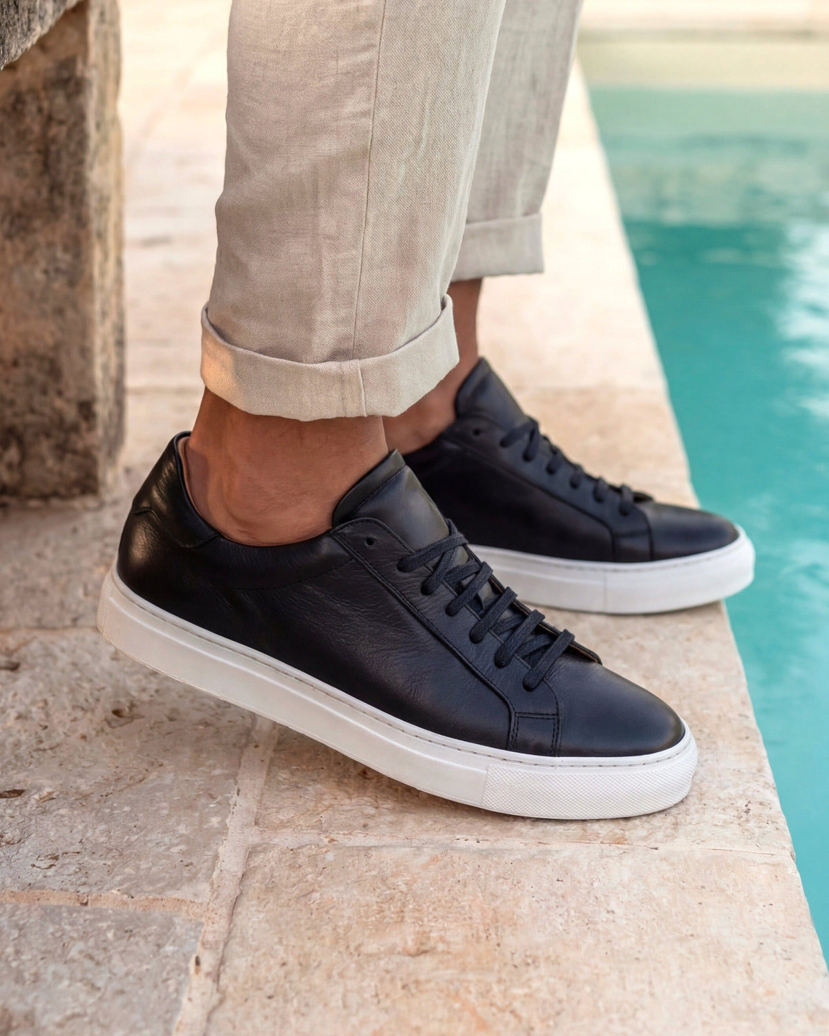 OSTUNI - Black