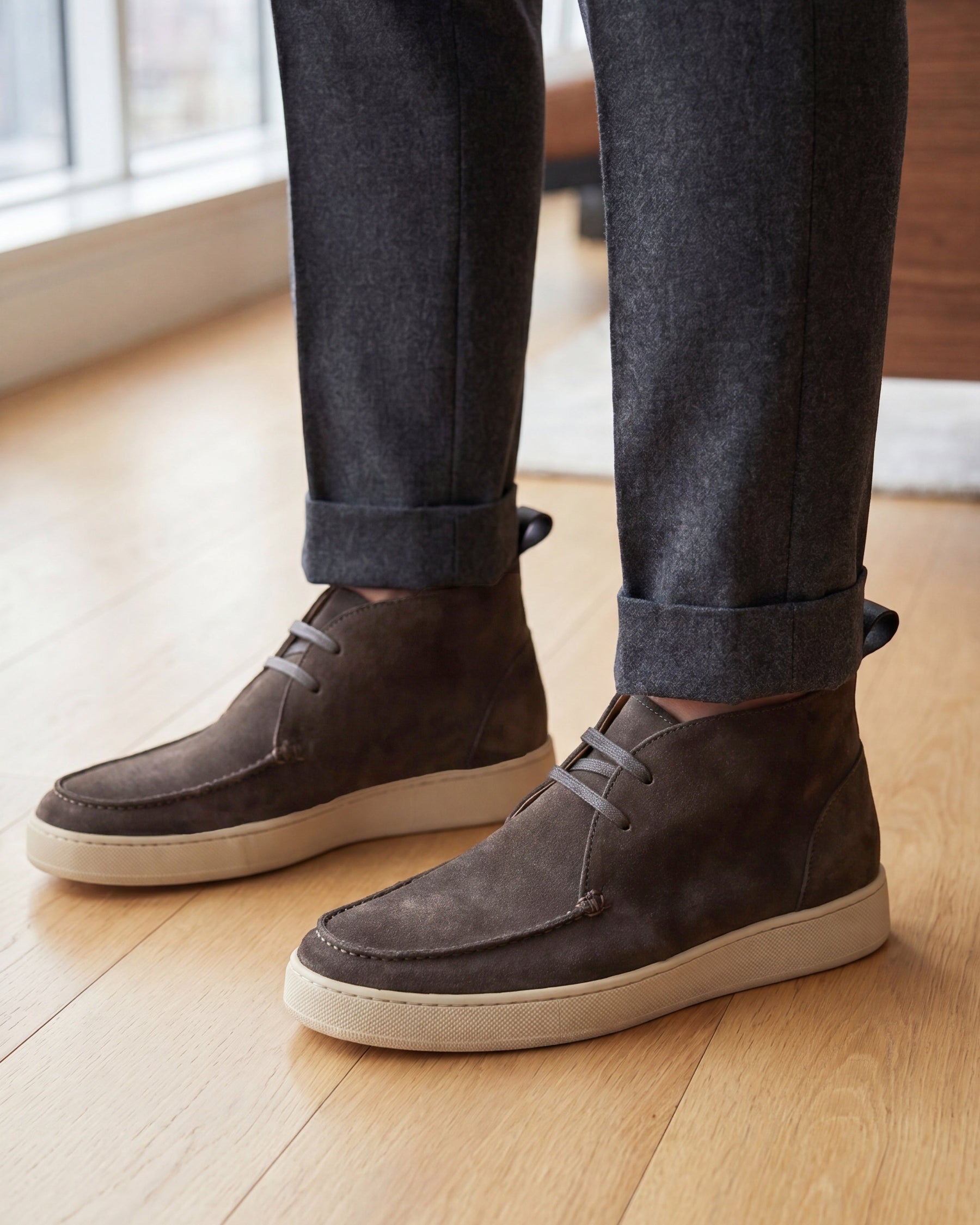 LEUCA - Smeđi Suede