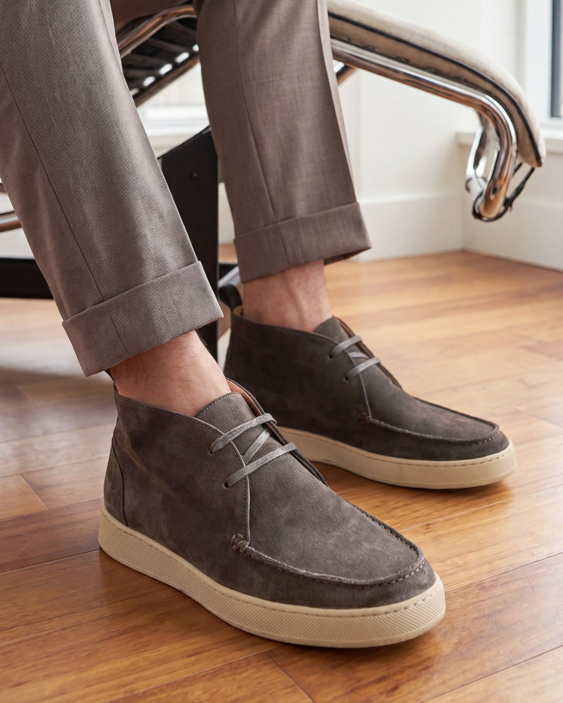 LEUCA - Brown Suede