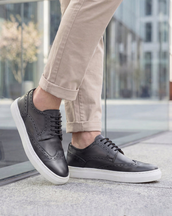 CAPRI - Black