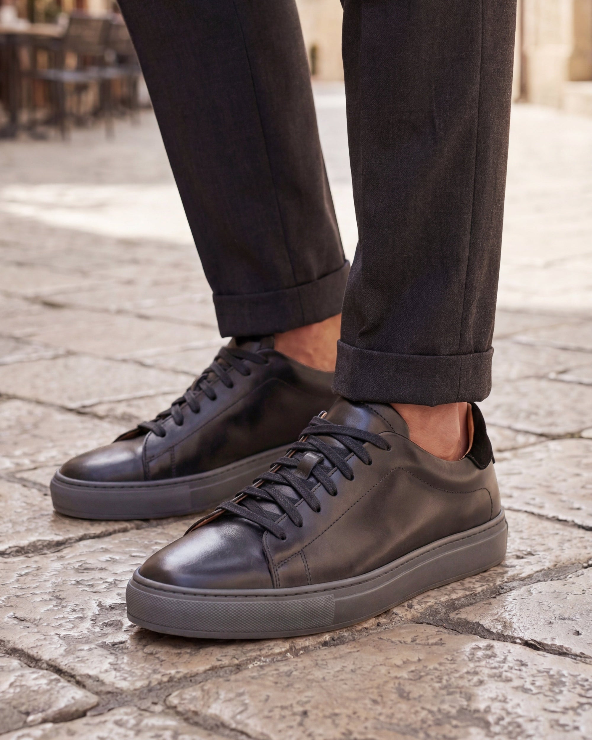 OSTUNI - Full Black