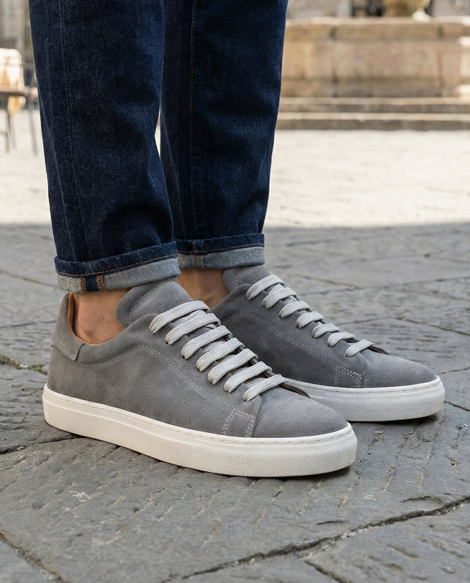 OSTUNI - Light Gray Suede