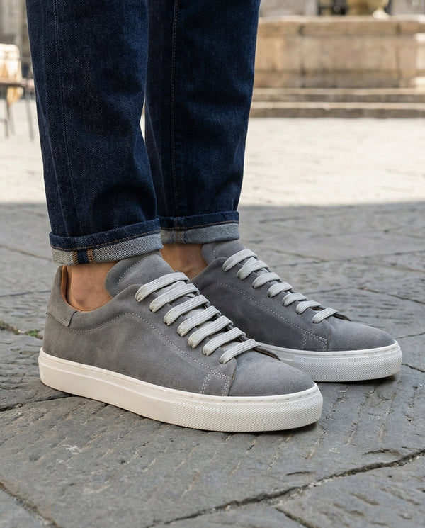 OSTUNI - Svijetlosiva Suede