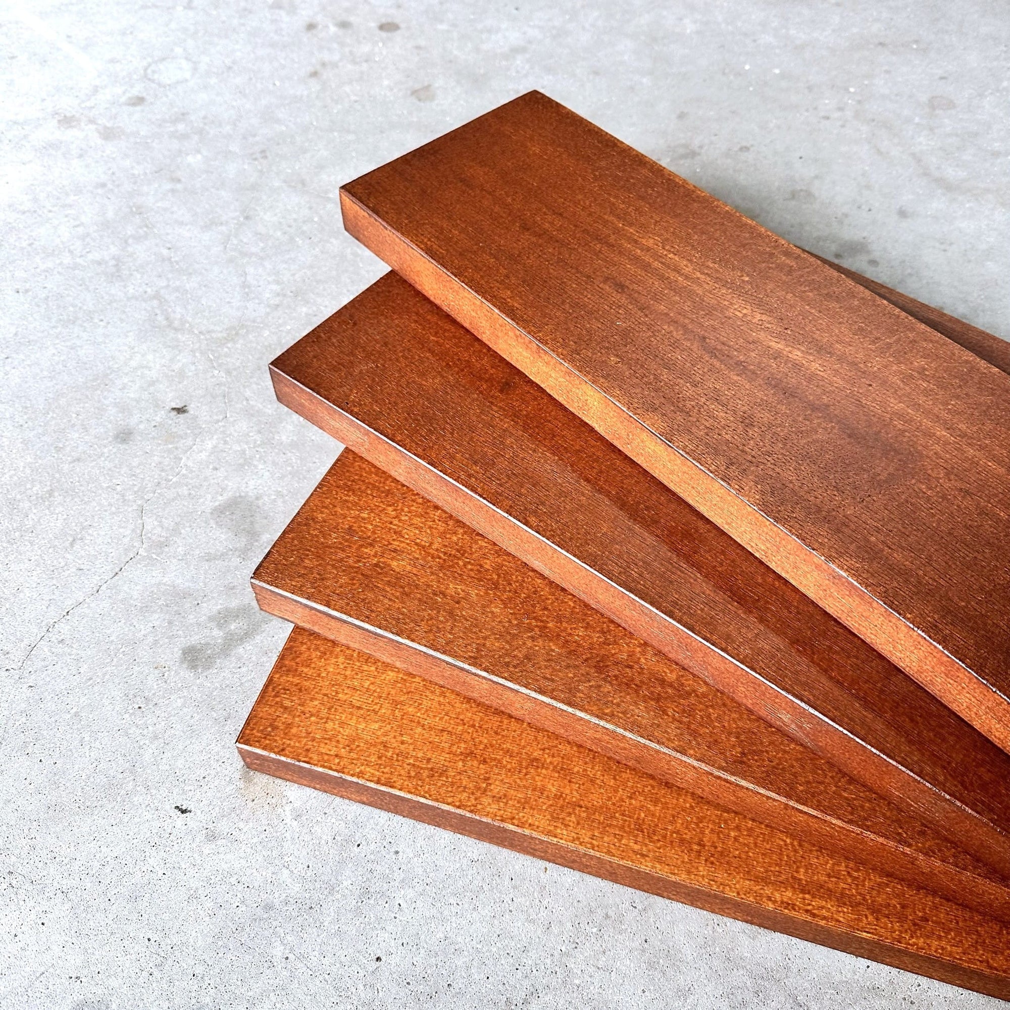 Oak shelf dark matte lacquer - outlet