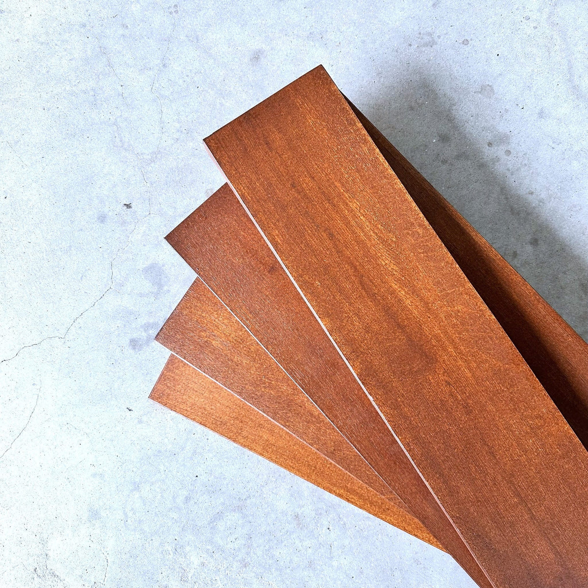 Oak shelf dark matte lacquer - outlet