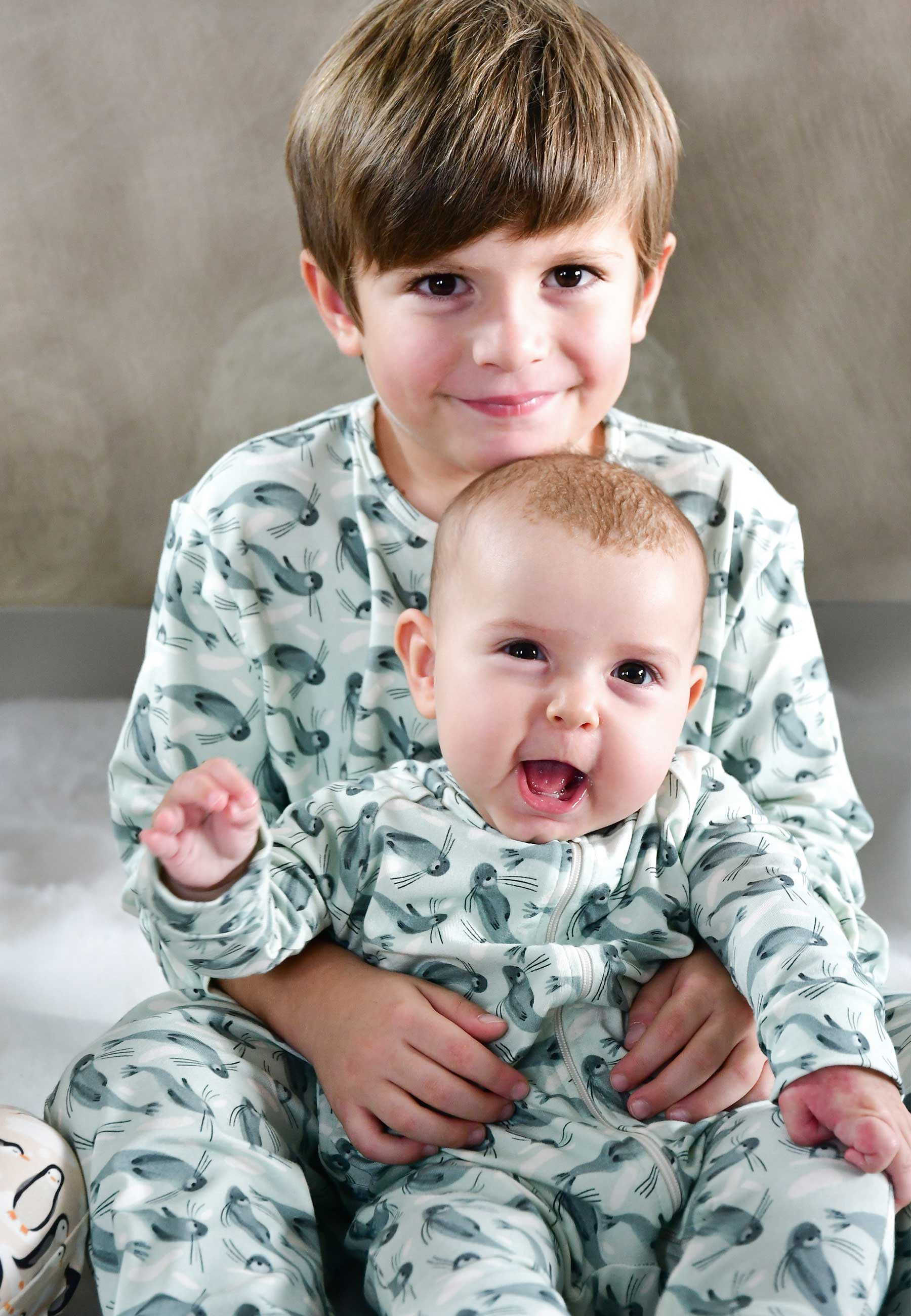 Two-Piece Bamboo Pajamas - Seals - Blue Balloon