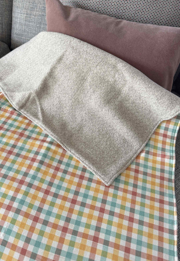 Bamboo Blankets - Embrace - Beige Wool - Blue Balloon