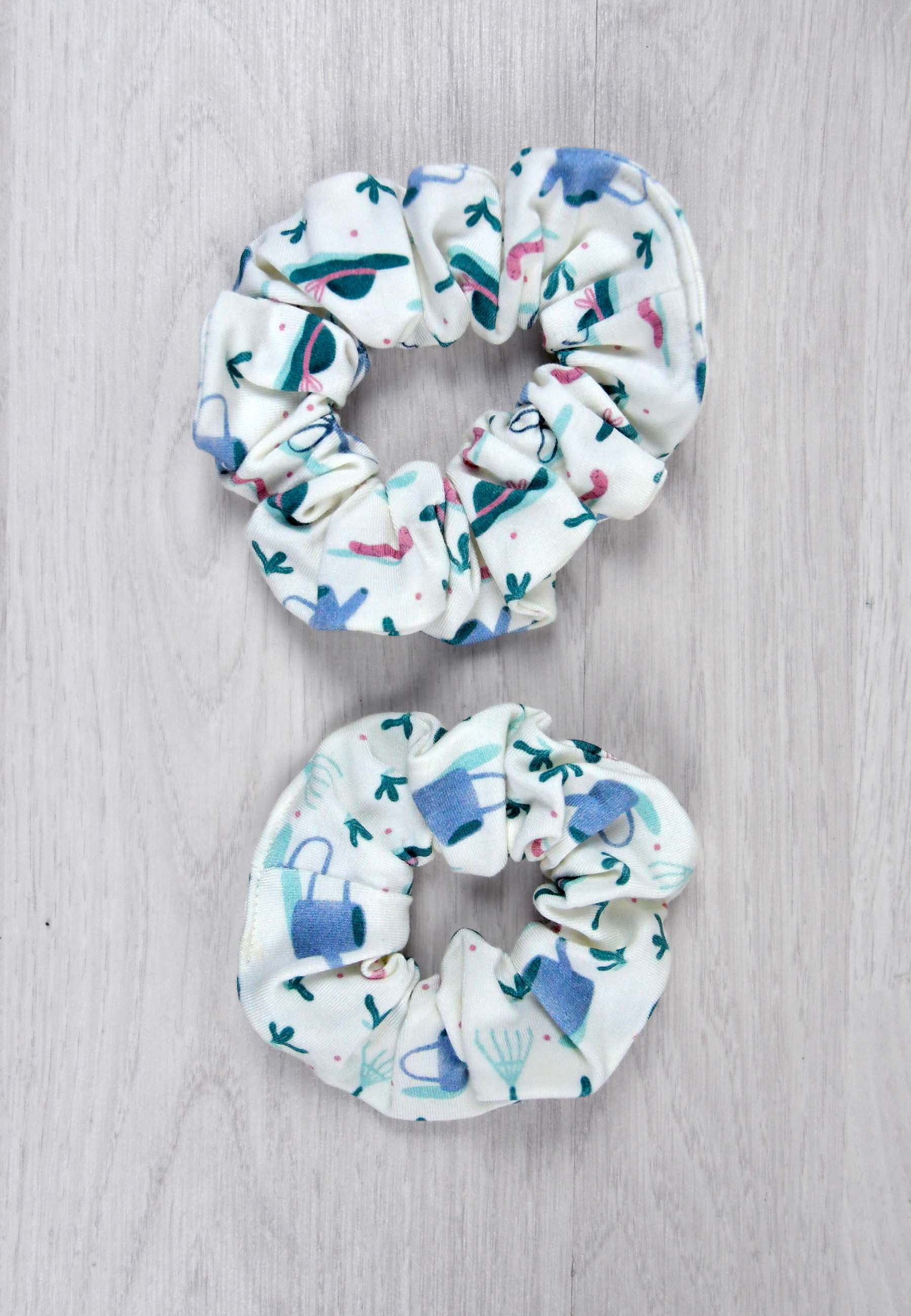 Bamboo Chouchou (scrunchie) - In the Garden - Blue Balloon