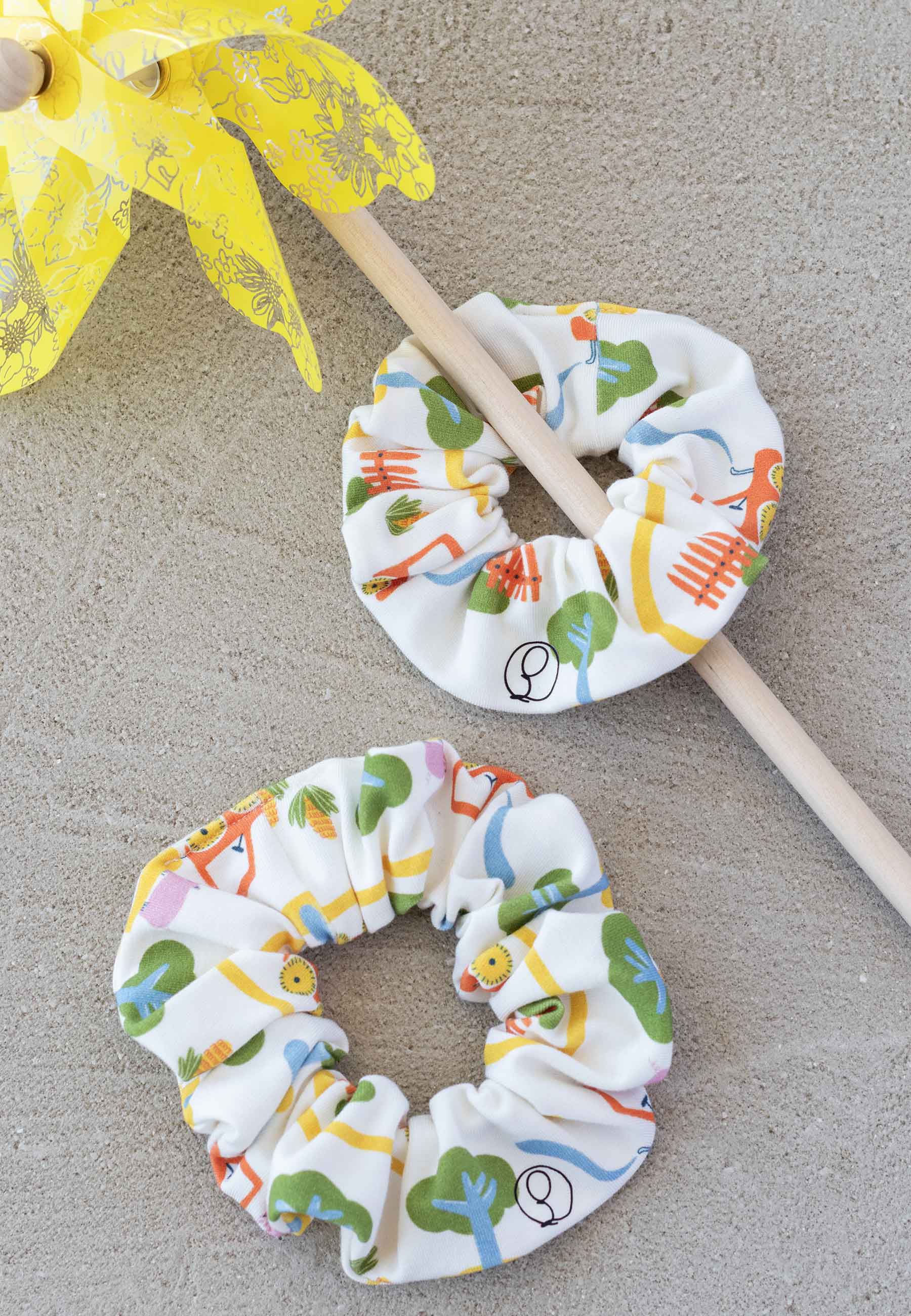 Bamboo Chouchou (scrunchie) - At the Farm - Blue Balloon