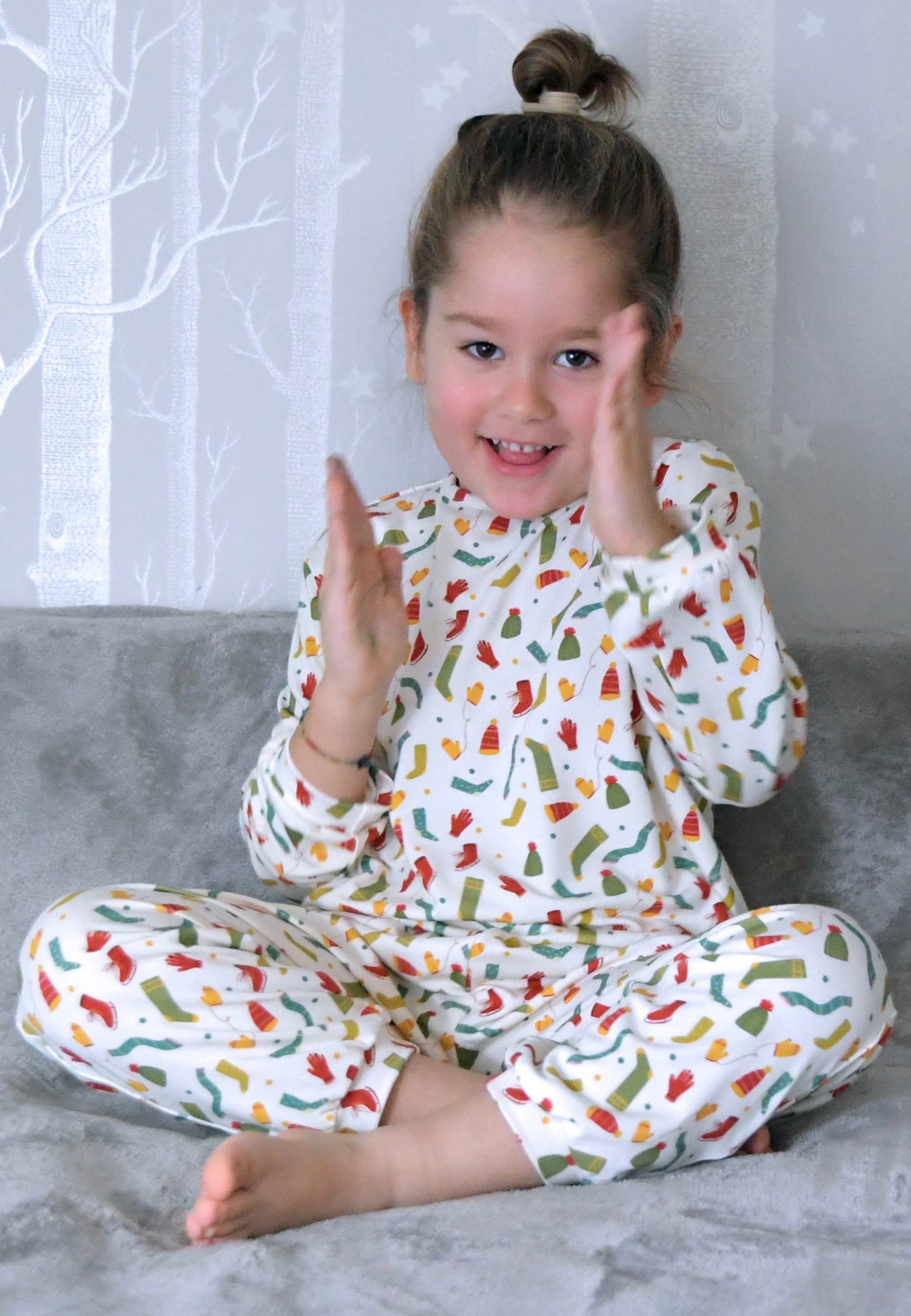 Two-Piece Bamboo Pajamas - Brrr It's Cold! - Blue Balloon