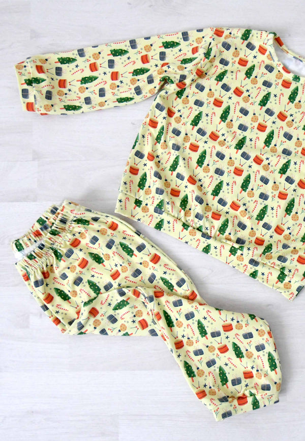Two-Piece Bamboo Pajamas - Christmas Morning - Blue Balloon