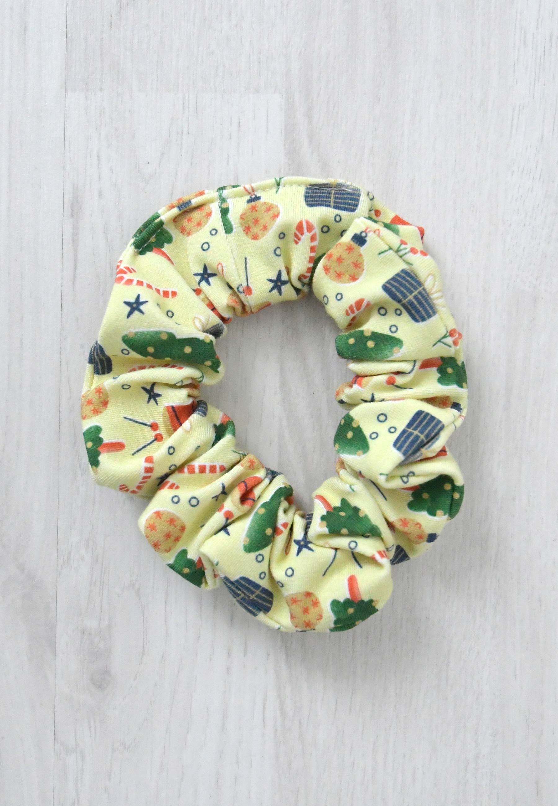 Bamboo Chouchou (scrunchie) - Christmas Morning - Blue Balloon