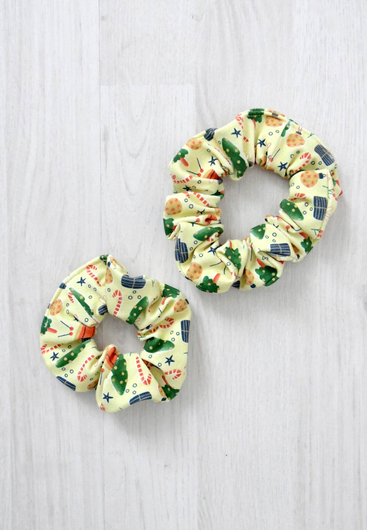 Chouchou (scrunchie) in bambù - Mattina di Natale - Palloncino blu