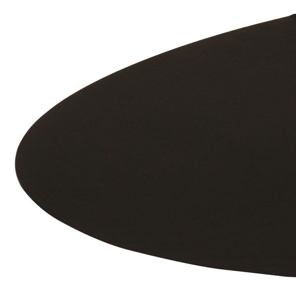 Deze zwarte plafondlamp Piatto heeft een minimalistisch ontwerp. Perfect voor een moderne en sfeervolle ambiance.