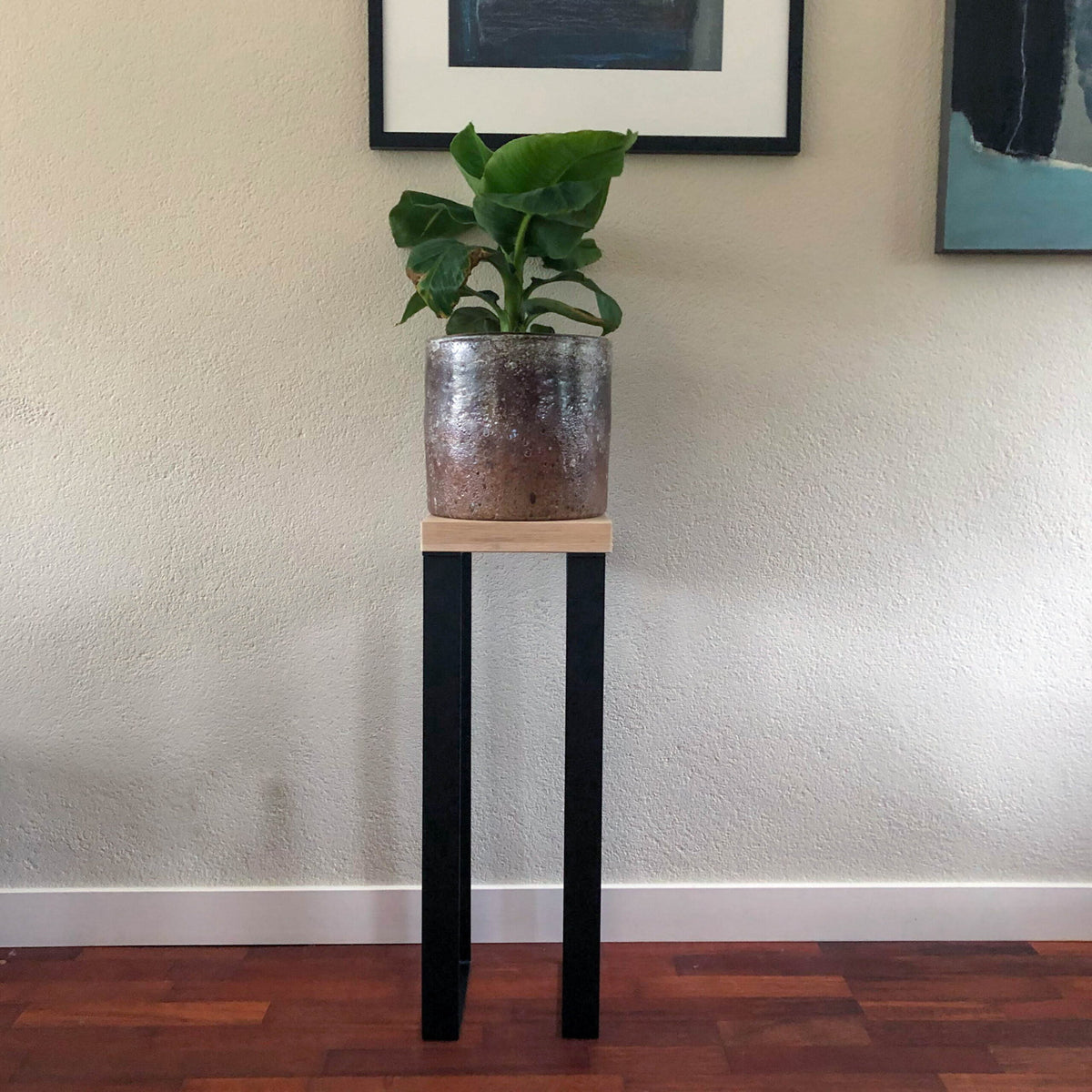 Table d'appoint intelligente – Table de plante noire mate haute