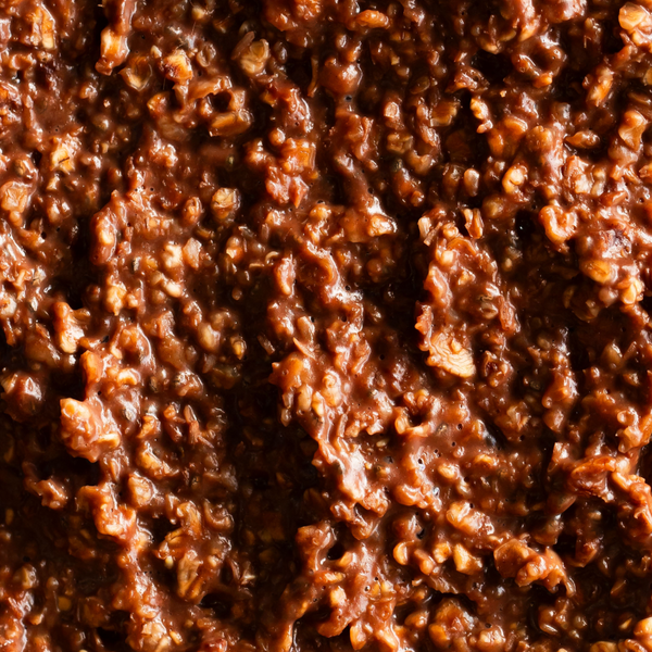 Gros plan sur le porridge bio chocolat et coco Choco Coco de nümorning