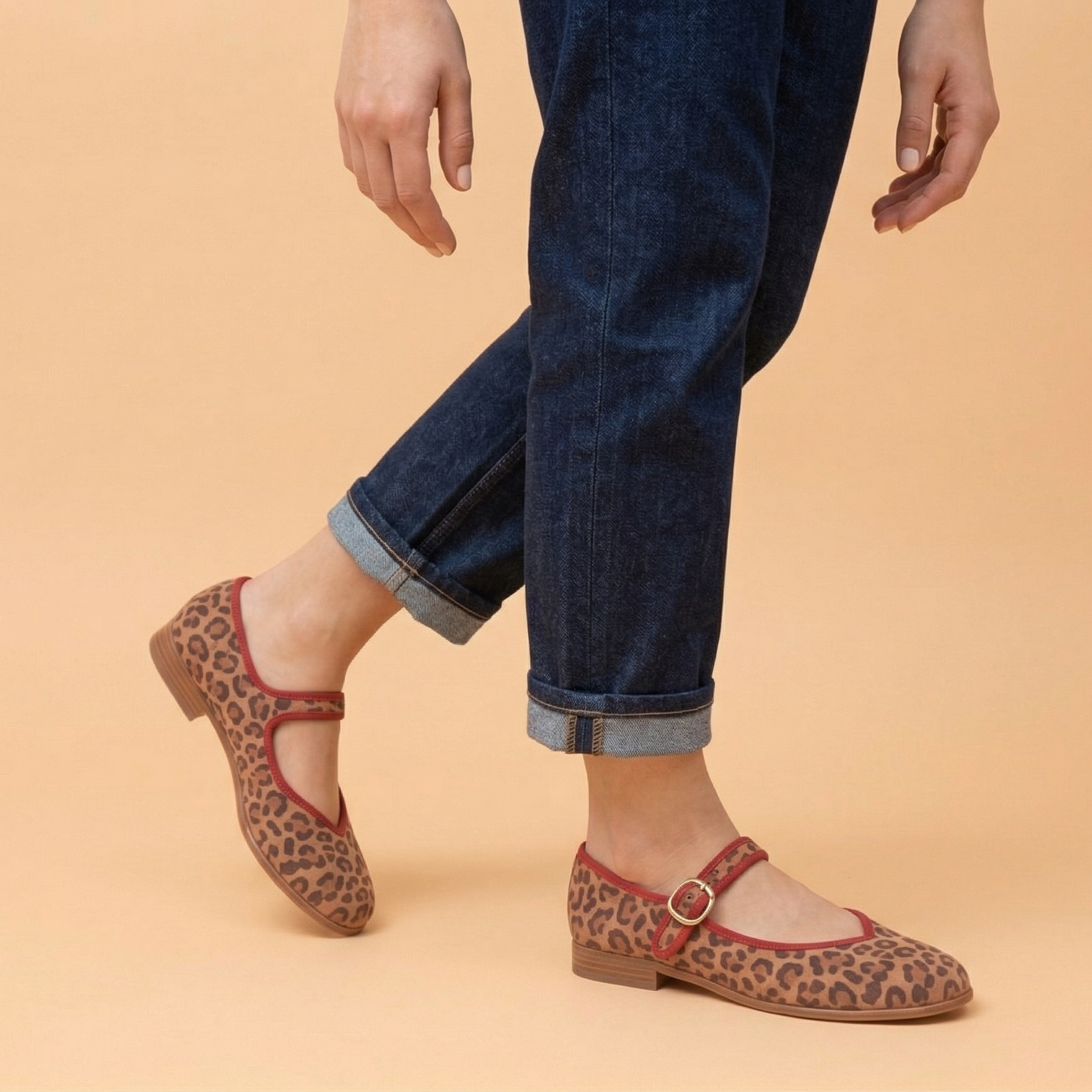 Mary-Jane Friulana V-neck Leopard Fabric with Red Trim