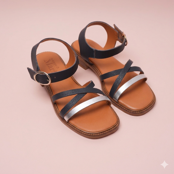 Sabina Blau en Platina Sandalen
