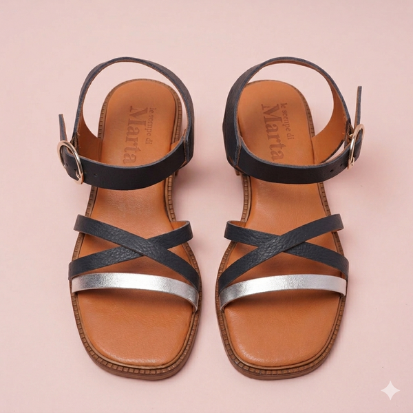 Sabina Blau en Platina Sandalen