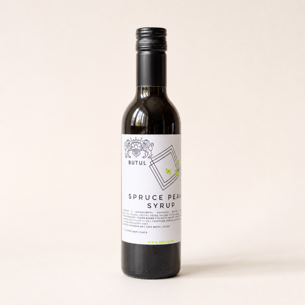 Sirup iz smrekovih vršičkov Butul 250 ml – studijska fotografija