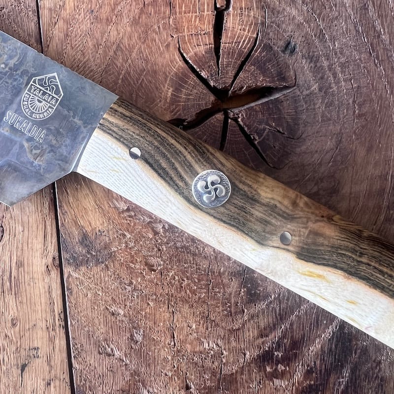sukaldia-couteau-basque-de-cuisine-argent