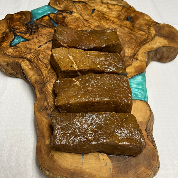 4 Tataki de Res Marinado, 150 g/unidad y 4 bolsas de Praliné de Pistacho