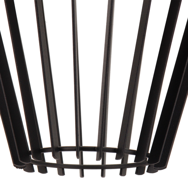 Deze gedetailleerde close-up van de zwarte Tavola hanglamp toont zijn moderne afwerking.