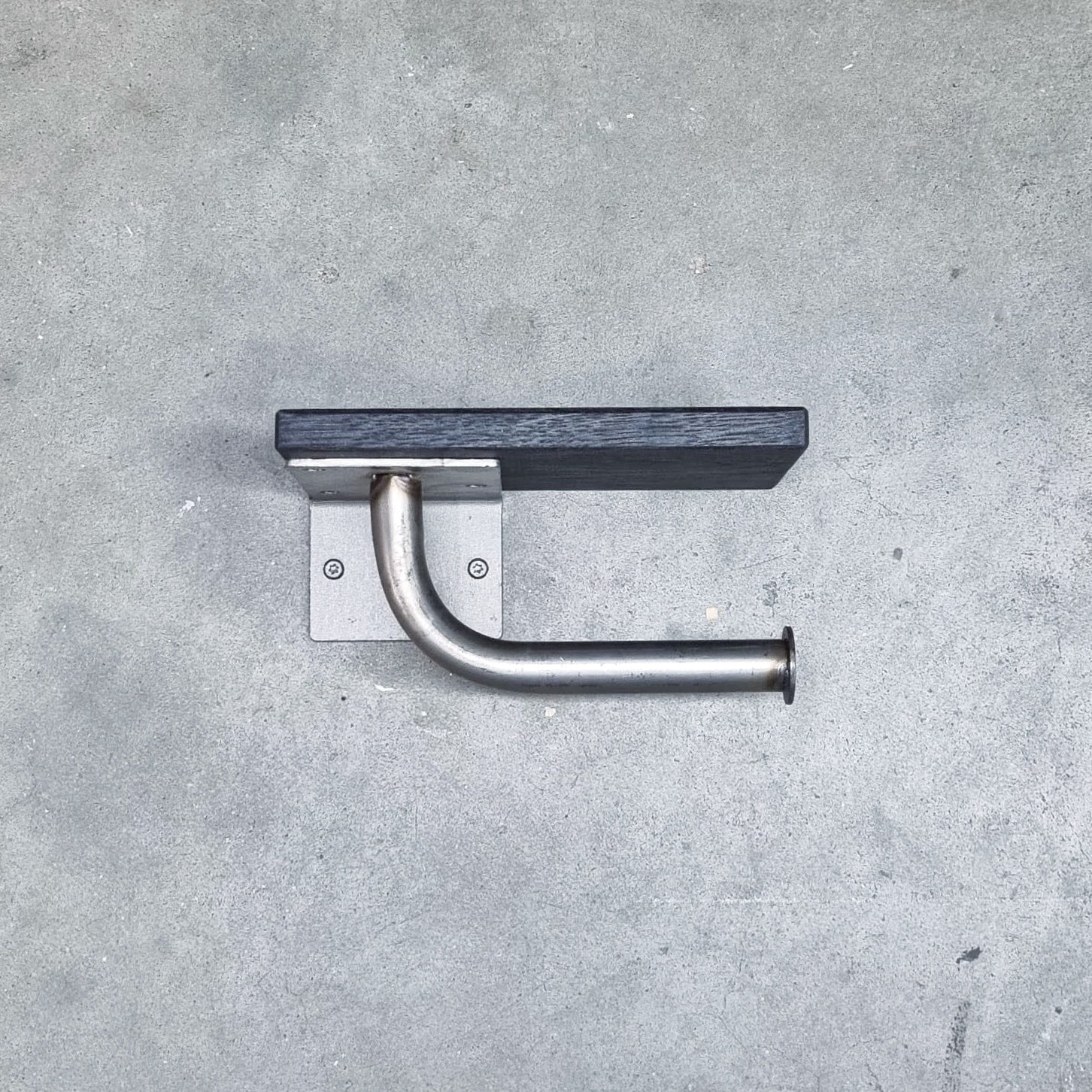 De Slimme Toiletrolhouder Mat Blank - Zwart Eiken