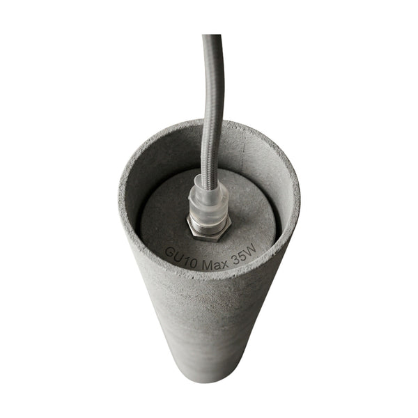 Deze grijze Tubo hanglamp geeft jouw interieur een stoere, industriële flair. Perfect boven de eettafel of in de woonkamer.