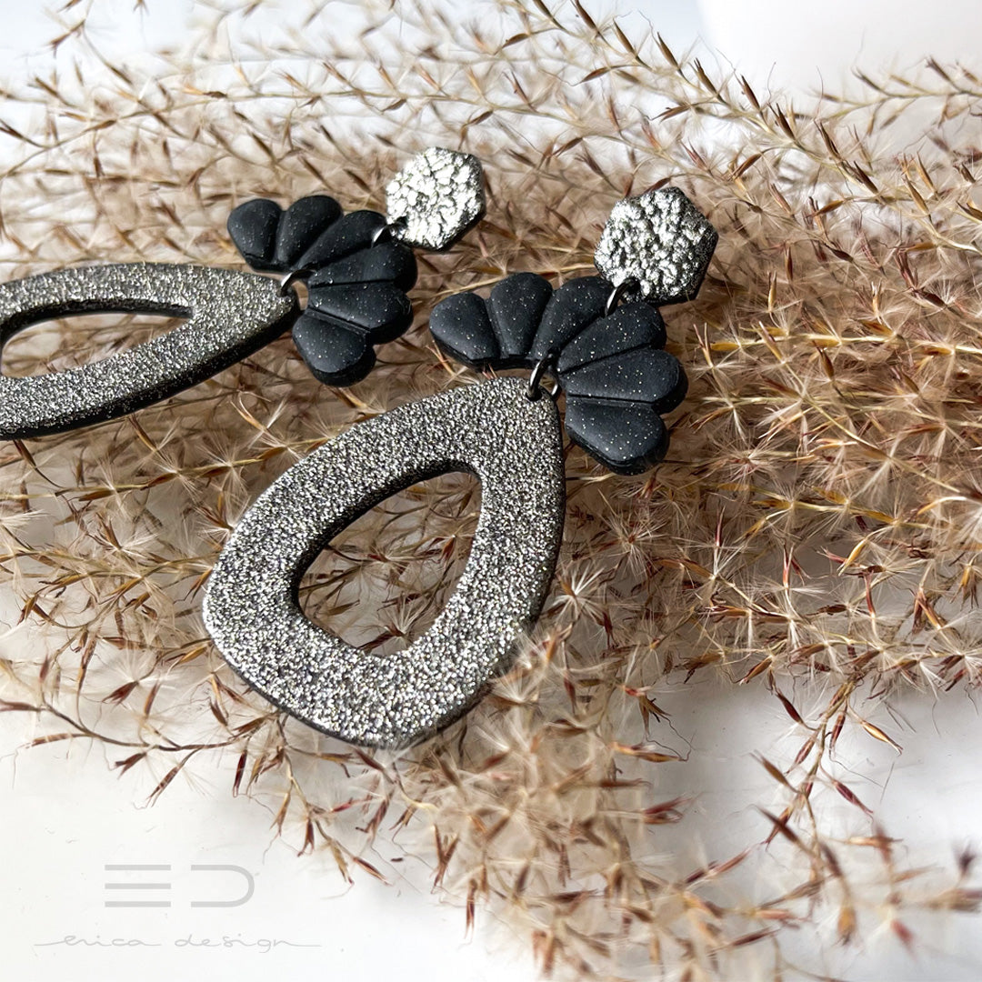 Hanging earrings and necklace | erica