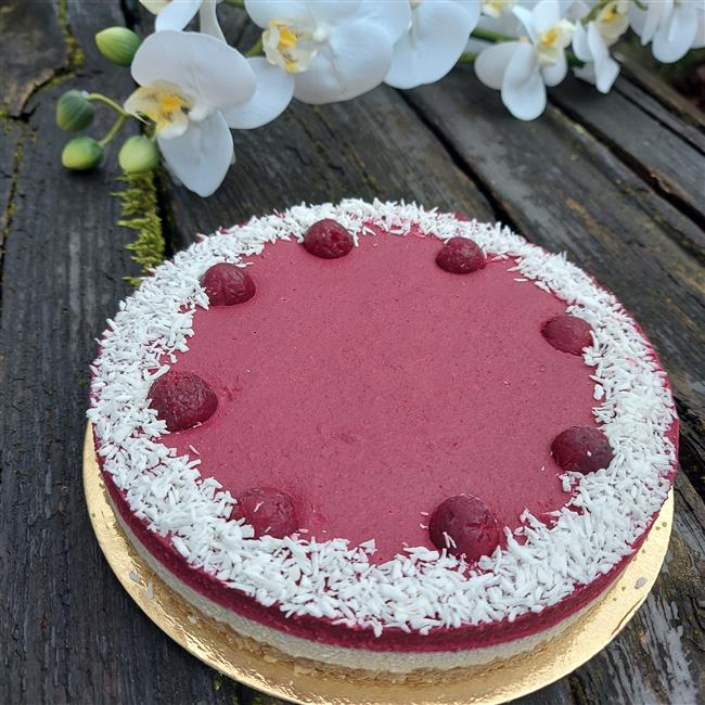 Organic raw cake lemon and sour cherry