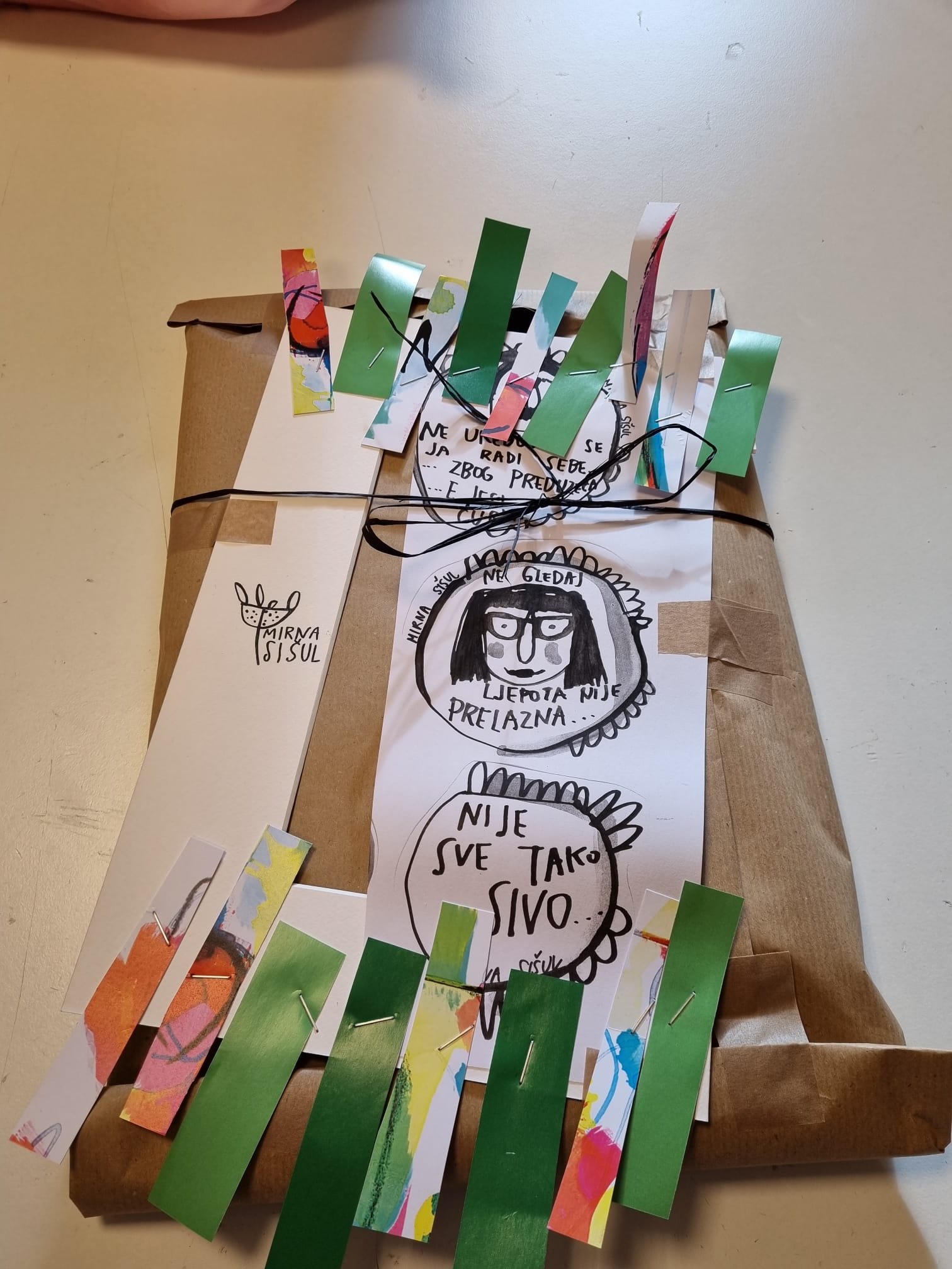 Wrapping + greeting card