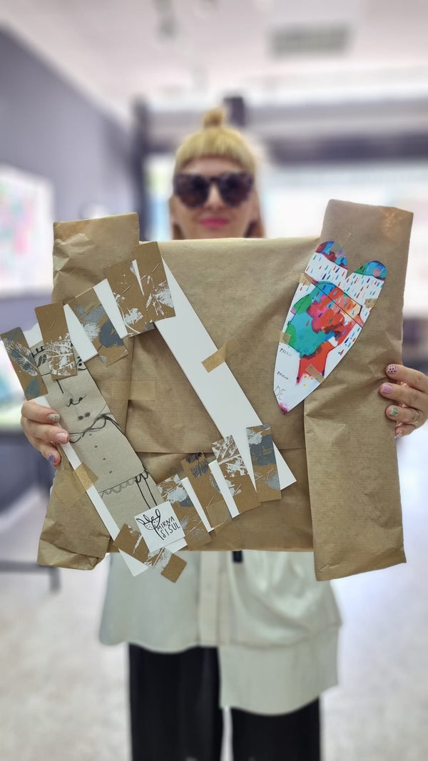 Wrapping + greeting card